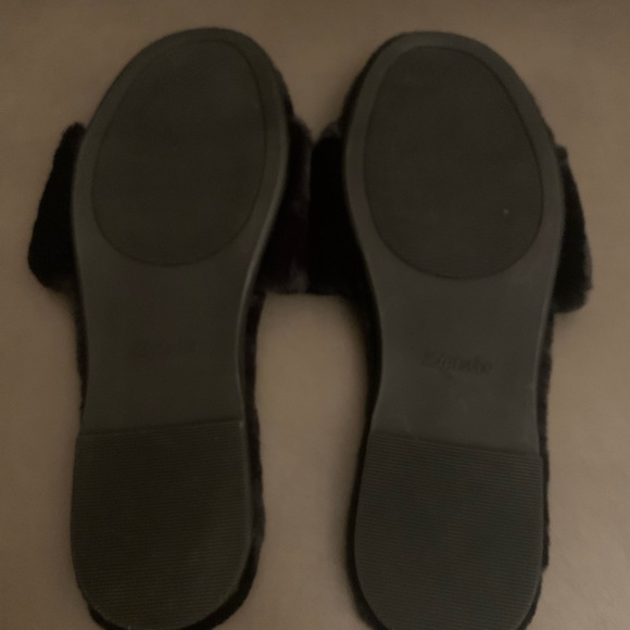 Zigi Soho Black Faux Fur Sandals. - Picture 2 of 2